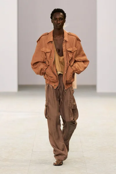 Look 7